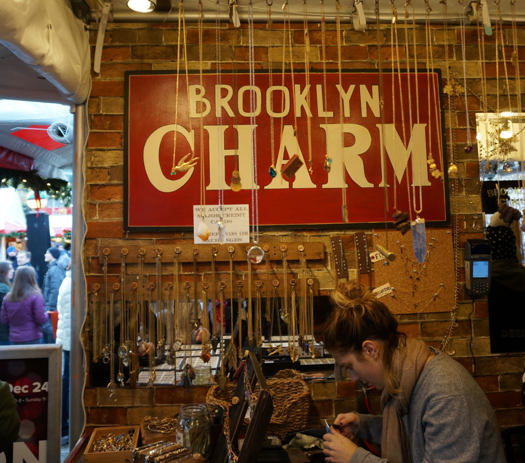 Is the NYC Union Square Holiday Market worth checking out? My shopping guide in photos. by Souvenir Finder