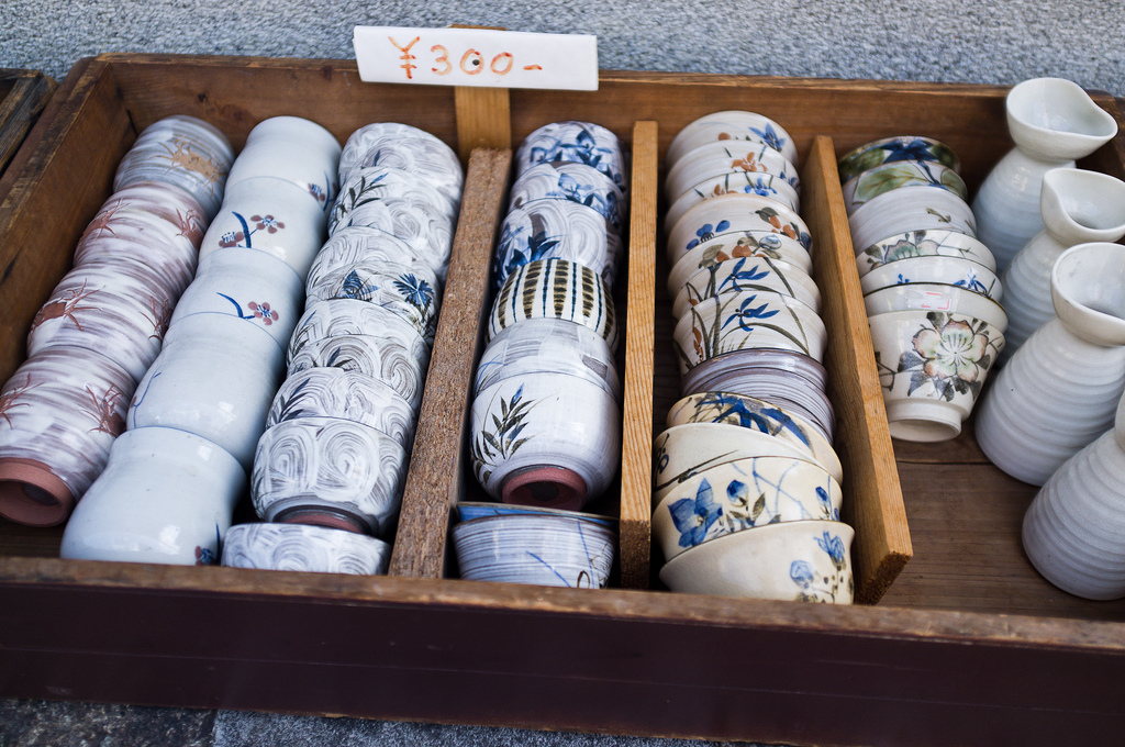 kiyomizu pottery shopping kyoto japan