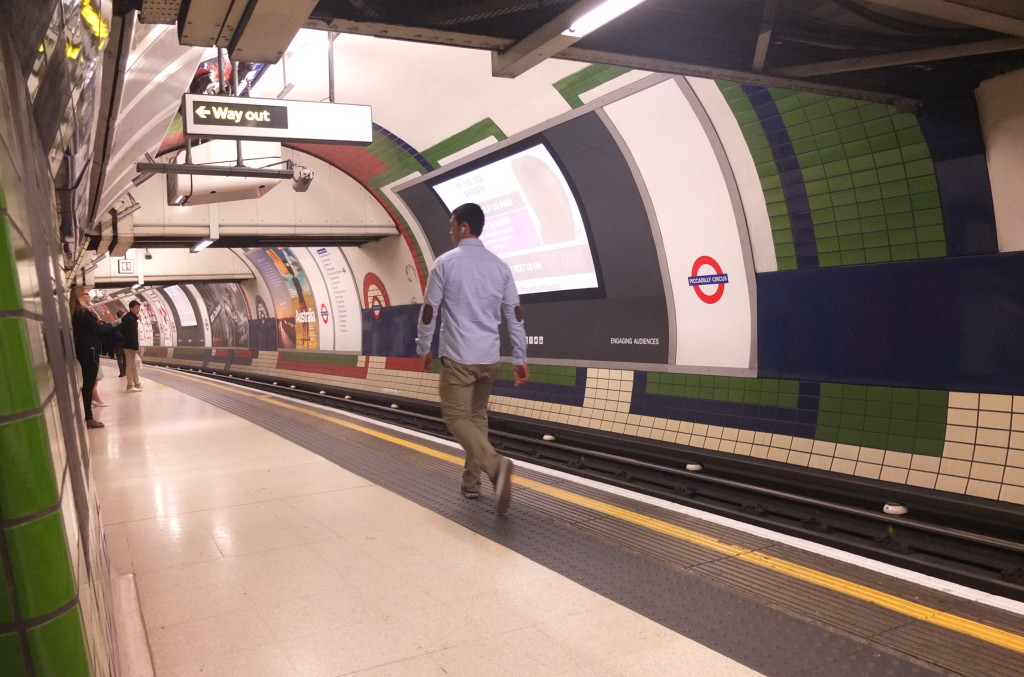 London underground london tube platform