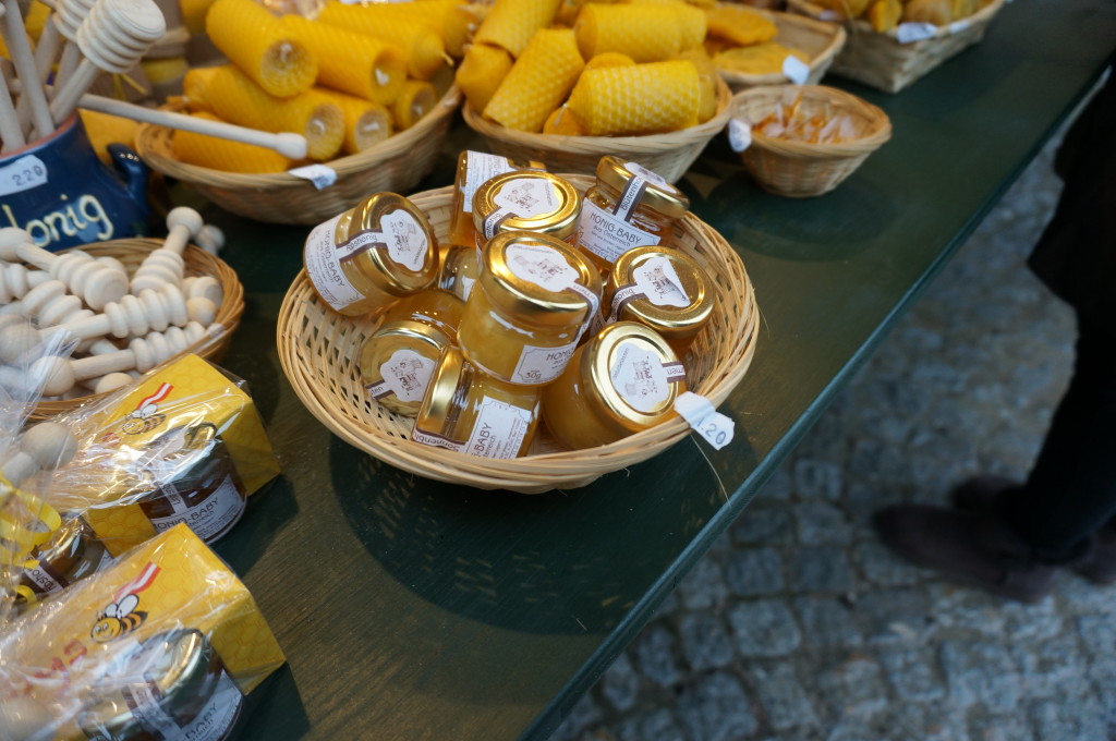 vienna honey gift Schoenbrunn christmas market palace