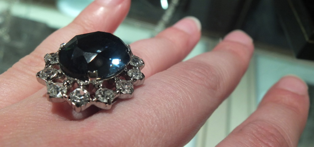 princess Kate Middleton's engagement ring souvenir sapphire buckingham palace gift shop