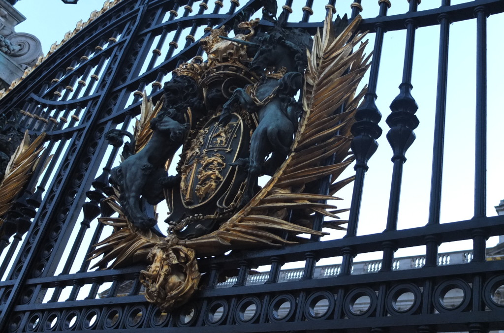 buckingham palace gate london england
