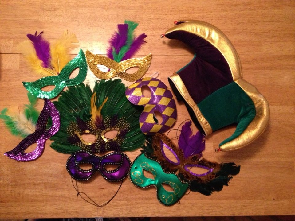 NOLA Mardi Gras trinket dish with mask New Orleans ring dish Louisiana Cajun Mardi Gras keepsake purple green and black and gold oyster