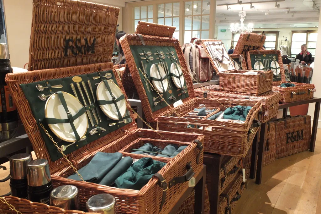 british hampers with lid picnic fortnum & mason basket straw luxury