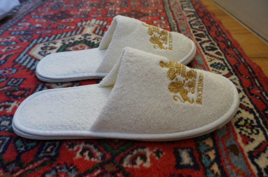 buckingham palace gifts slippers souvenir London