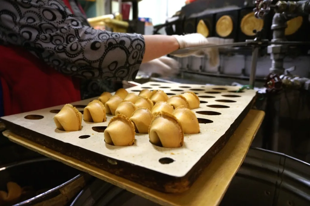 fortune cookies chinatown san francisco factory