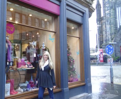 Best Shopping Souvenir Edinburgh Scotland Womens Shopfront Ness