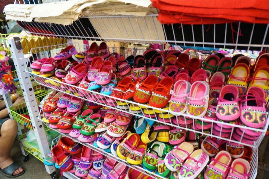 chatuchak weekend market jj market souvenir thailand gift shoes kids