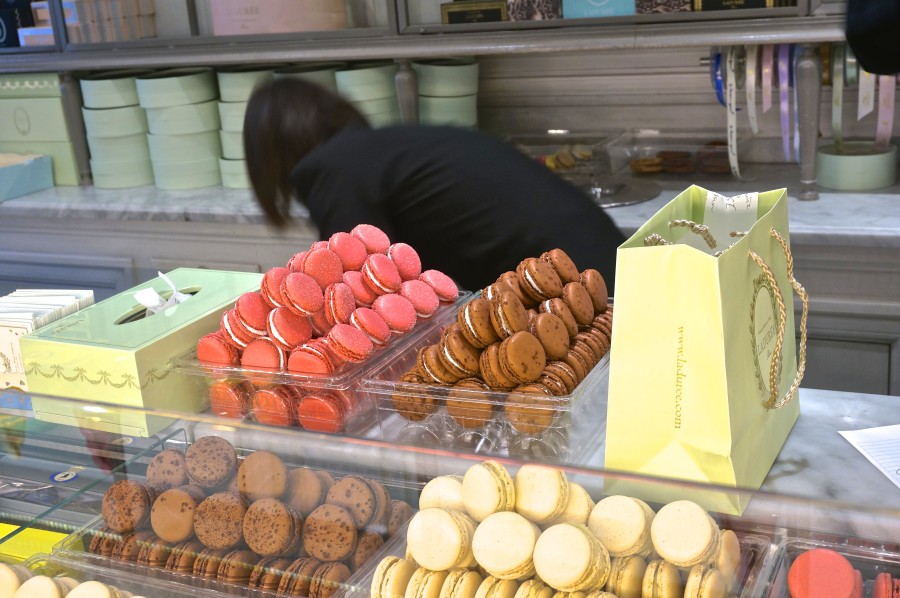 Laduree macarons best souvenir Paris pistachio salted caramel