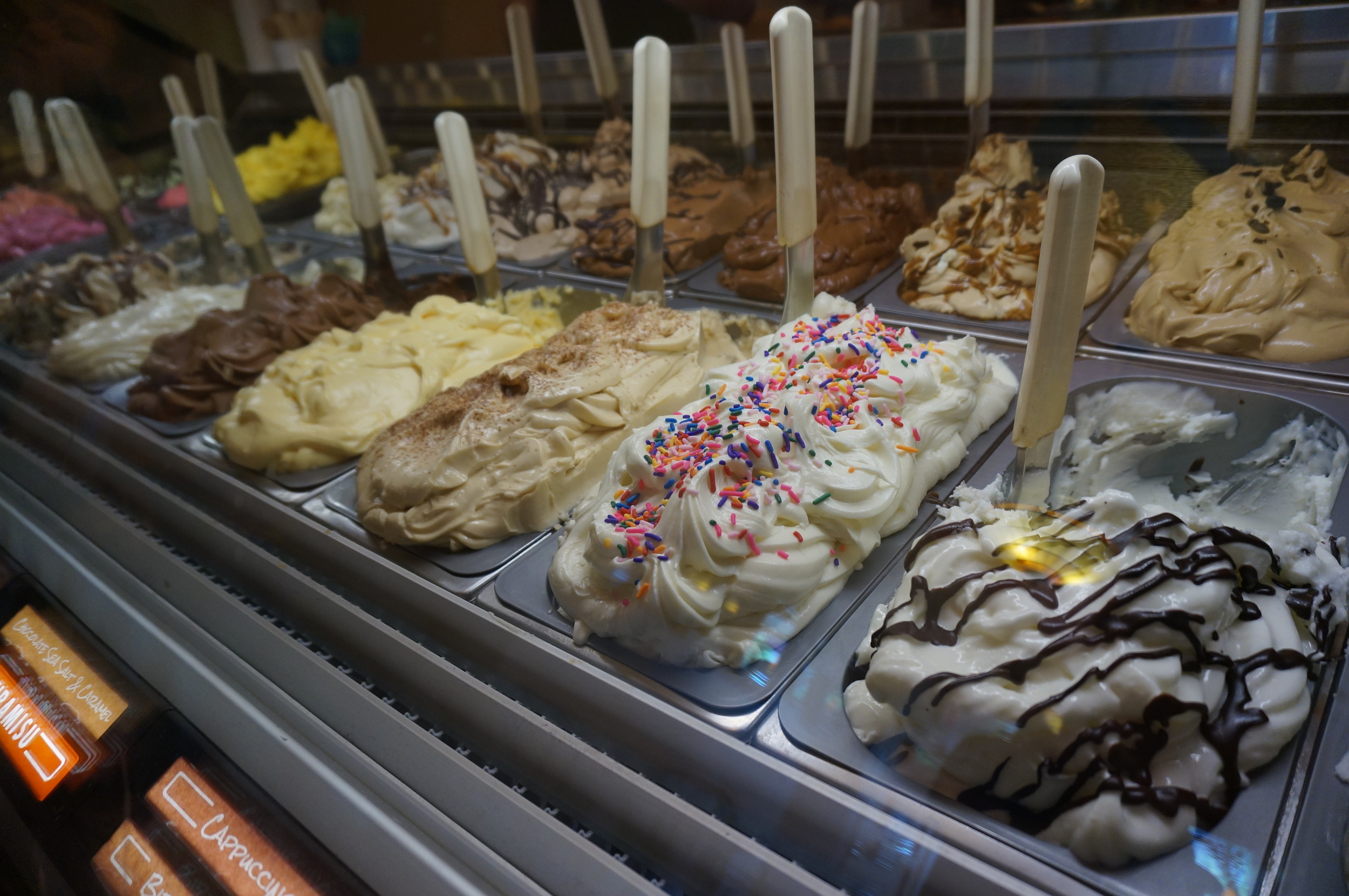 What to do Saratoga Springs, Shopping Farmers Market Racing