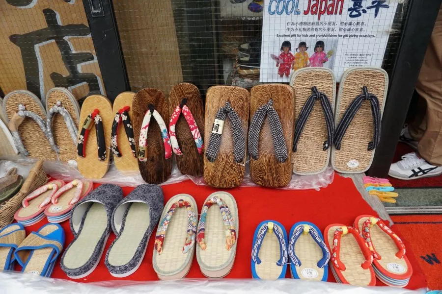 japanese souvenir geta sandals