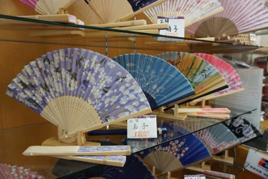 japanese fan souvenir asakusa buy tokyo market