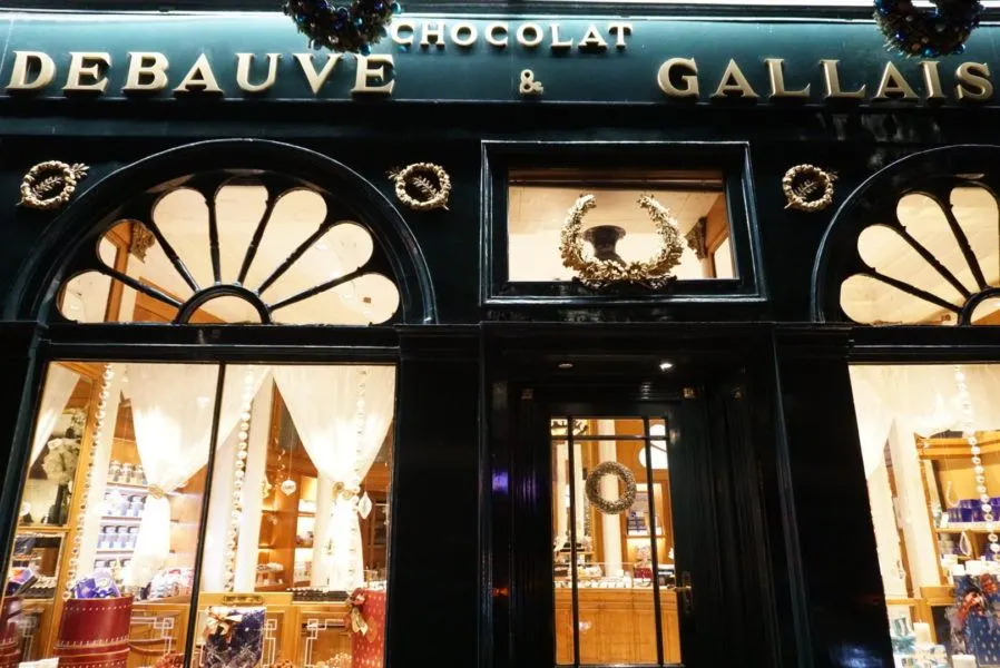 debauve and gallais shopfront paris best chocolate photos