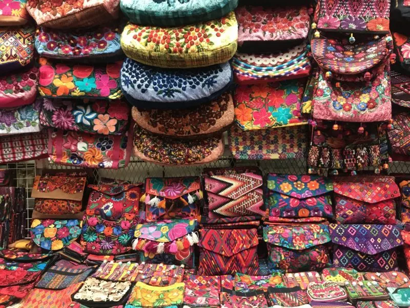 embroidered handbags mexico city market shopping bargain La Ciudedela