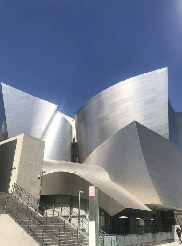 Gehry's Walt Disney Concert Hall photos los Angeles DTLA