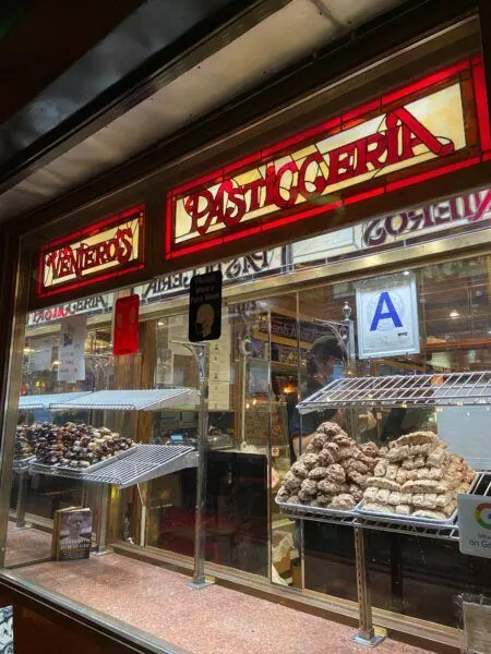 Veniero's Pasticceria nyc edible souvenirs